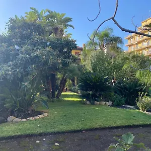 Casa Delle Rose Aeroporto di Catania Fontana Rossa